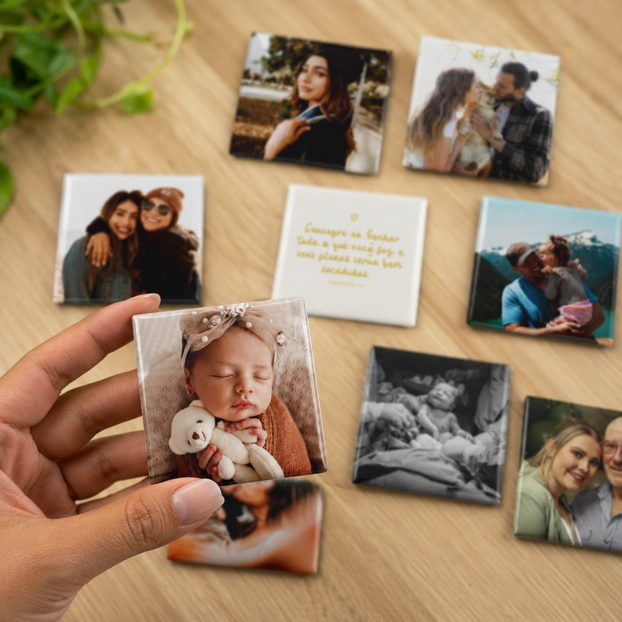 Kit com 9 imãs personalizados 5x5 cm